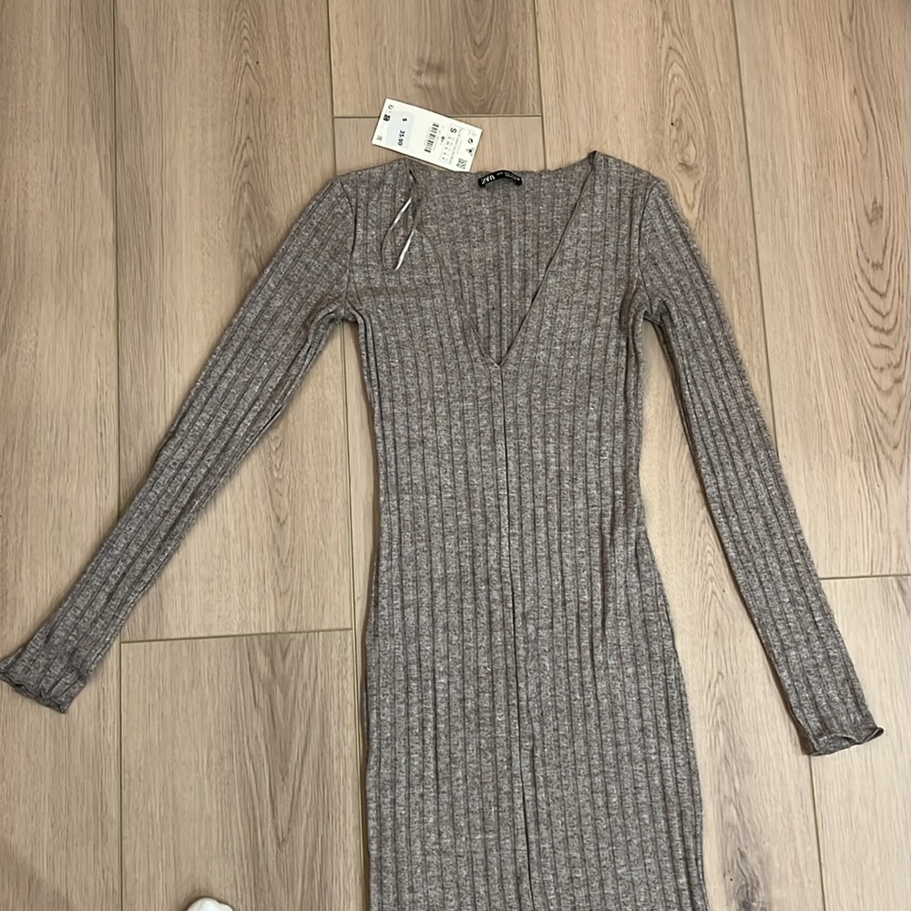 Zara Ribbed Sweater Dress - Picture 4 of 4